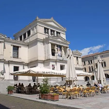 Daire Centralissimo Con Vista Colline Conegliano